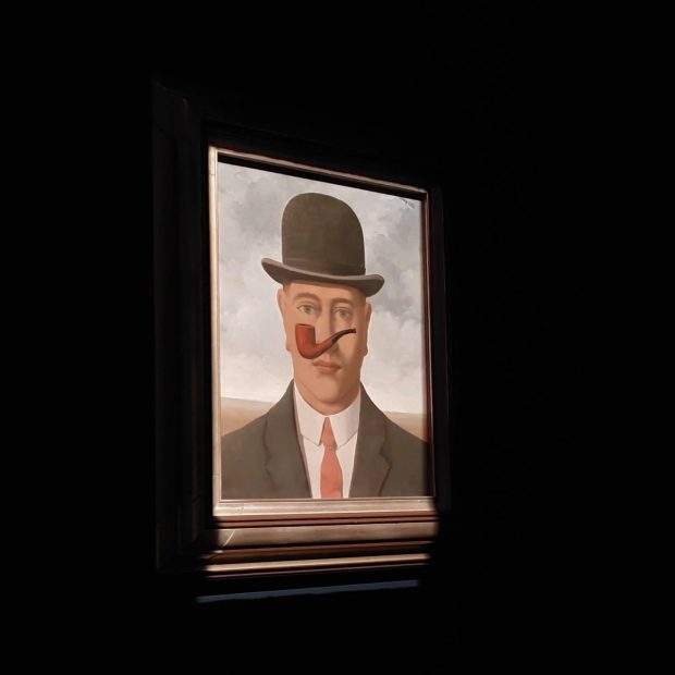 museo-magritte-pipa