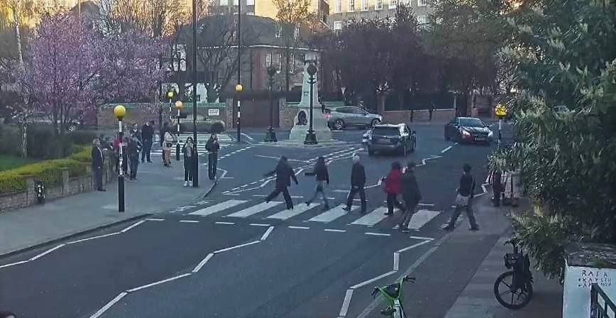 Beatles-Abbey-Road-Crossing