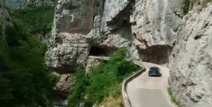 carretera parecido a un asesinato